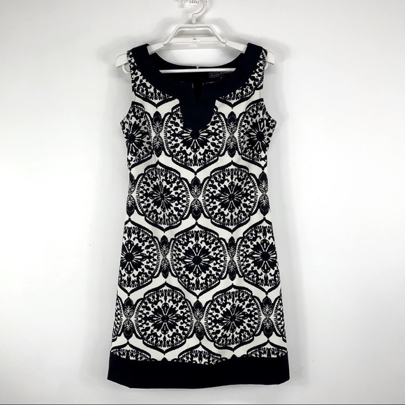 Jessica Howard Medallion Shift Summer Dress. - Picture 3 of 8